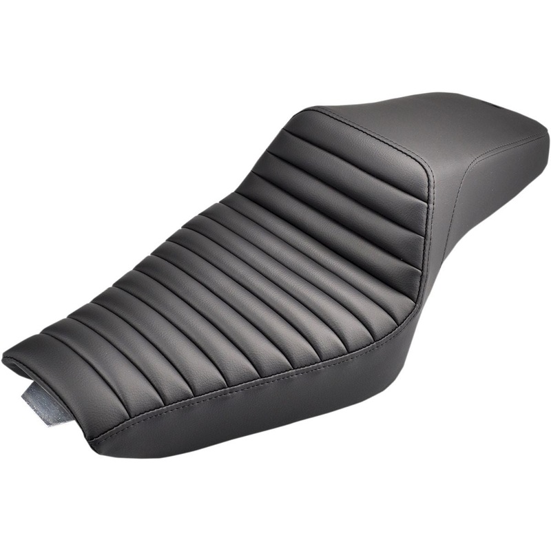 Saddlemen – Step Up Seat – Sportster with 4.5 Gallon Tank 2004-2017 – Tuck N Roll