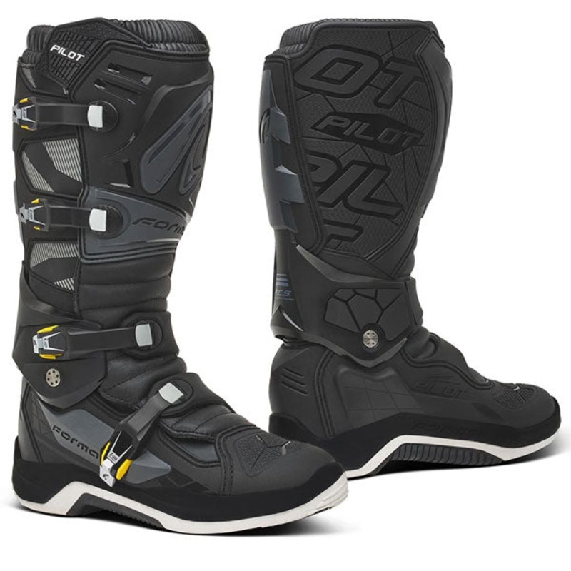 Forma – Pilot Boot